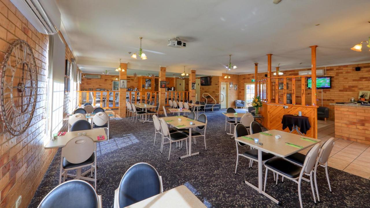 North Parkes Motel Екстер'єр фото