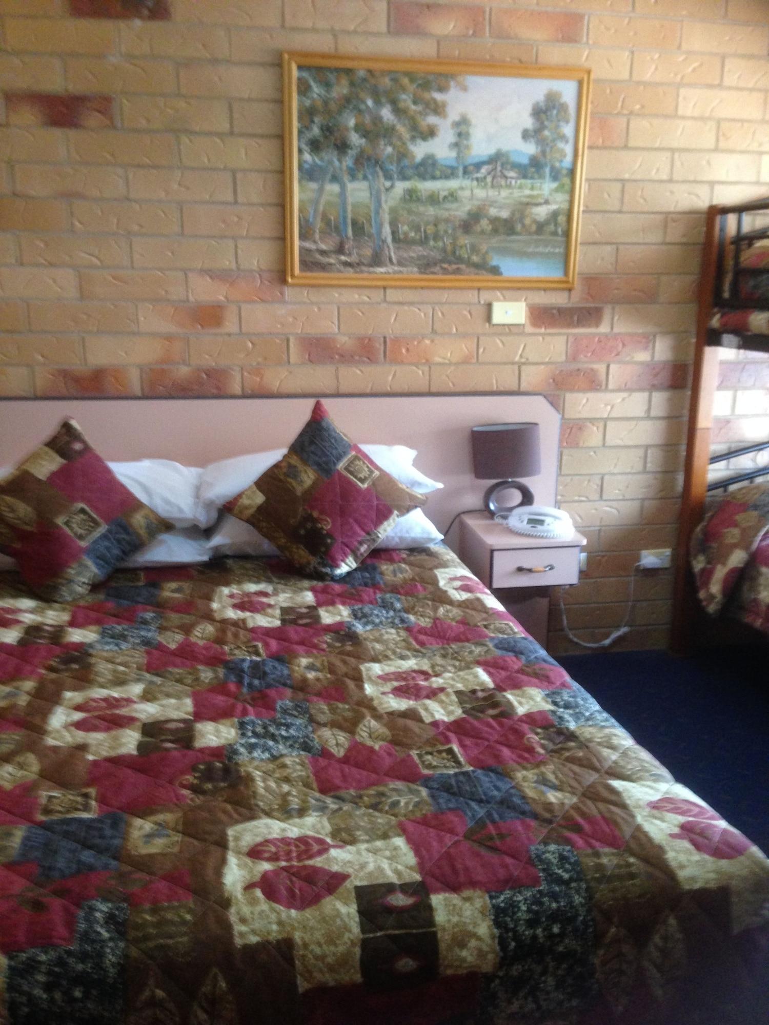 North Parkes Motel Екстер'єр фото