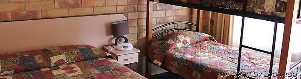North Parkes Motel Екстер'єр фото