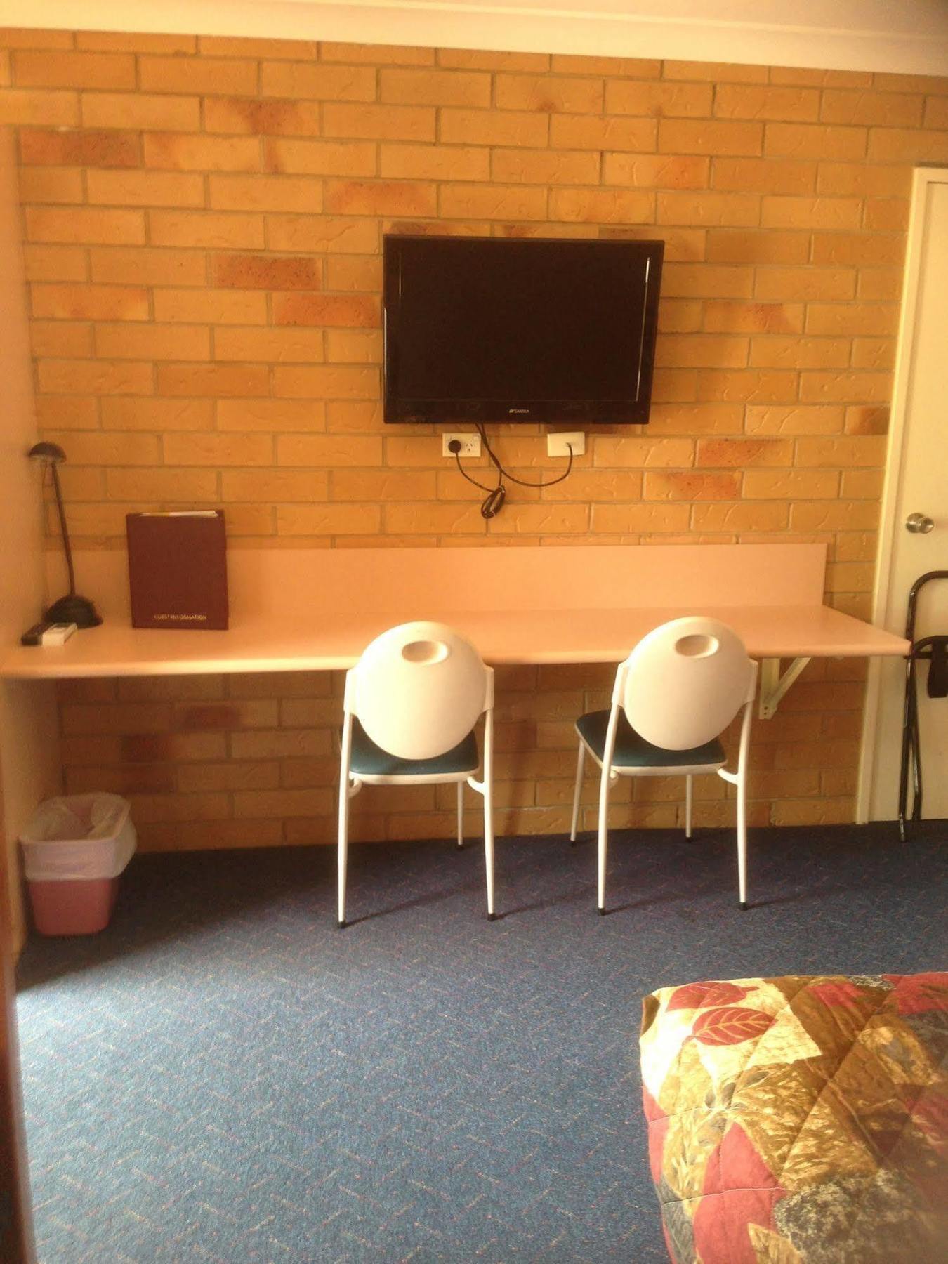 North Parkes Motel Екстер'єр фото
